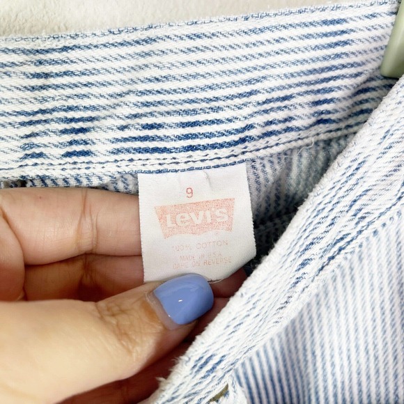 Levi's Denim Railroad Stripe Tapered Leg Jeans Sz 9 Junior Light Wash Pockets - Picture 6 of 7